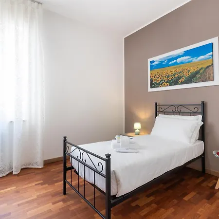 Al Colonnato - Vicinissimo Al Centro, Ideale Per Famiglie E Gruppi Di Amici Apartment